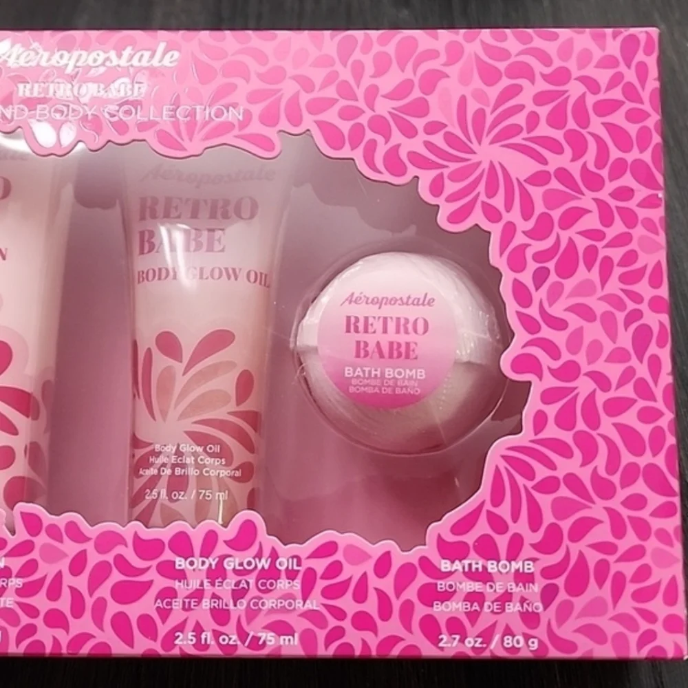 Aeropostale Retro Babe Bath and Body Collection 4 Piece Set - New In Box